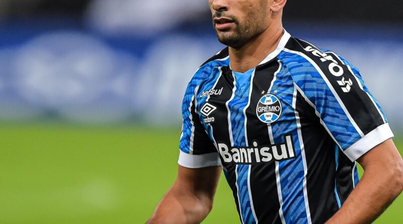 Diego Souza na vitória do Grêmio